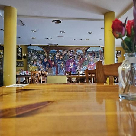 نزل Albergue El Convento De فونسيبادون المظهر الخارجي الصورة