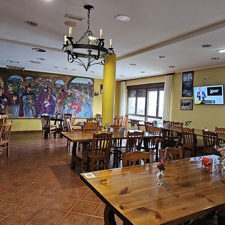 نزل Albergue El Convento De فونسيبادون المظهر الخارجي الصورة